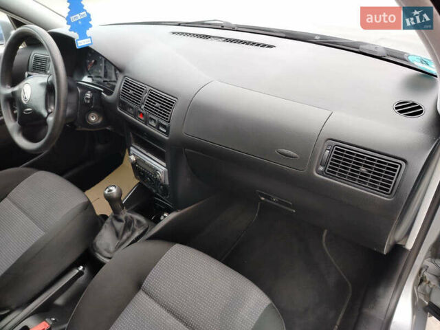 Серый Фольксваген Гольф, объемом двигателя 1.39 л и пробегом 225 тыс. км за 3599 $, фото 20 на Automoto.ua