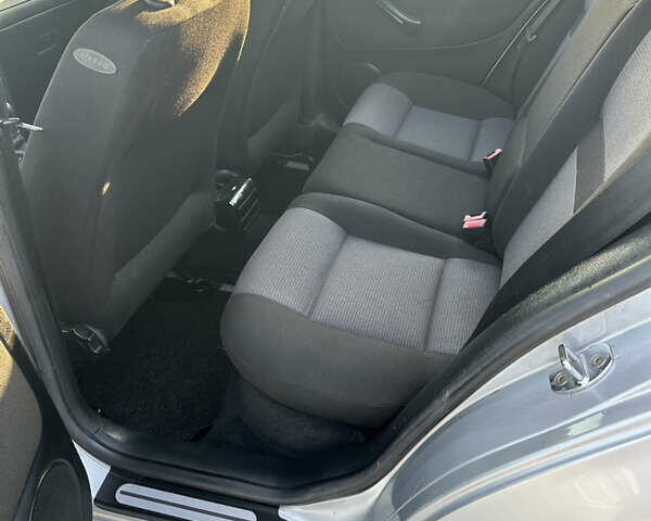 Серый Фольксваген Гольф, объемом двигателя 1.39 л и пробегом 223 тыс. км за 4250 $, фото 24 на Automoto.ua