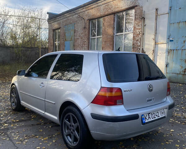 Серый Фольксваген Гольф, объемом двигателя 1.9 л и пробегом 320 тыс. км за 3750 $, фото 4 на Automoto.ua
