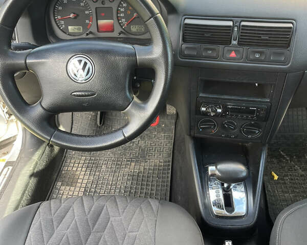 Фольксваген Гольф 2001 в Хмельницком на Automoto.ua Серый Фольксваген Гольф, объемом двигателя 1.6 л и пробегом 230 тыс. км за 4350 $, фото 7 на Automoto.ua