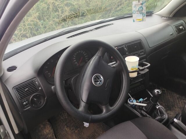 Серый Фольксваген Гольф, объемом двигателя 1.6 л и пробегом 315 тыс. км за 2500 $, фото 1 на Automoto.ua