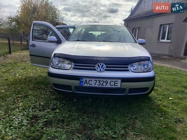 Серый Фольксваген Гольф, объемом двигателя 1.39 л и пробегом 218 тыс. км за 4300 $, фото 4 на Automoto.ua