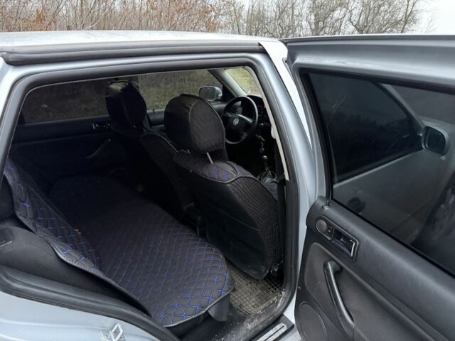 Серый Фольксваген Гольф, объемом двигателя 1.4 л и пробегом 217 тыс. км за 3500 $, фото 5 на Automoto.ua