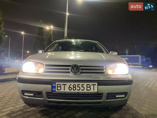 Сірий Фольксваген Гольф, об'ємом двигуна 1.6 л та пробігом 200 тис. км за 2800 $, фото 4 на Automoto.ua