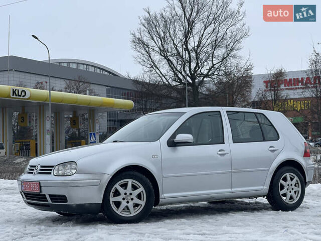 Серый Фольксваген Гольф, объемом двигателя 1.6 л и пробегом 235 тыс. км за 5500 $, фото 3 на Automoto.ua