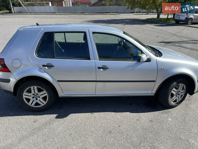 Фольксваген Гольф 2001 в Хмельницком на Automoto.ua Серый Фольксваген Гольф, объемом двигателя 1.6 л и пробегом 230 тыс. км за 4350 $, фото 2 на Automoto.ua