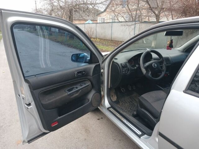 Сірий Фольксваген Гольф, об'ємом двигуна 1.4 л та пробігом 389 тис. км за 3300 $, фото 7 на Automoto.ua