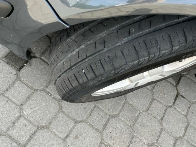 Серый Фольксваген Гольф, объемом двигателя 1.6 л и пробегом 187 тыс. км за 4800 $, фото 4 на Automoto.ua