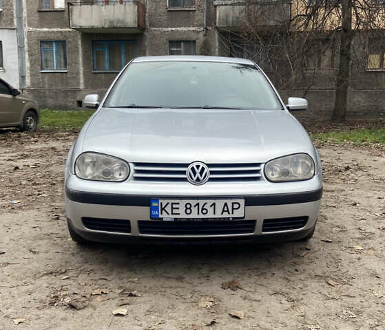 Серый Фольксваген Гольф, объемом двигателя 1.6 л и пробегом 285 тыс. км за 4999 $, фото 1 на Automoto.ua