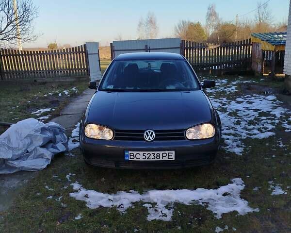 Серый Фольксваген Гольф, объемом двигателя 1.6 л и пробегом 115 тыс. км за 3350 $, фото 1 на Automoto.ua