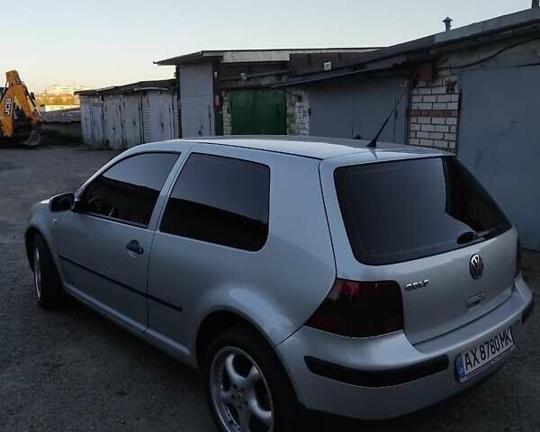 Серый Фольксваген Гольф, объемом двигателя 1.39 л и пробегом 202 тыс. км за 3999 $, фото 4 на Automoto.ua