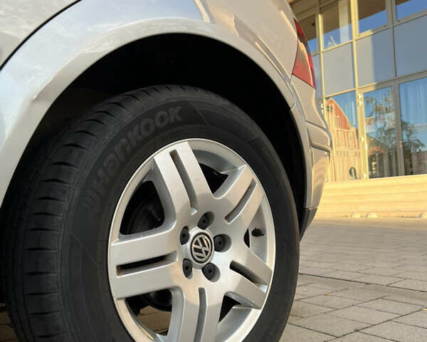 Серый Фольксваген Гольф, объемом двигателя 1.6 л и пробегом 260 тыс. км за 4400 $, фото 28 на Automoto.ua