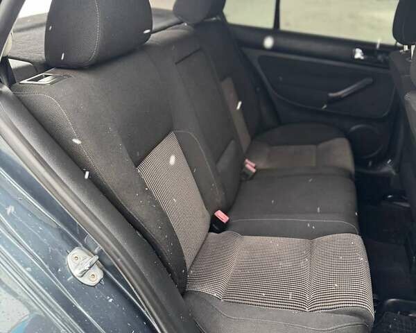 Серый Фольксваген Гольф, объемом двигателя 1.6 л и пробегом 266 тыс. км за 4200 $, фото 10 на Automoto.ua