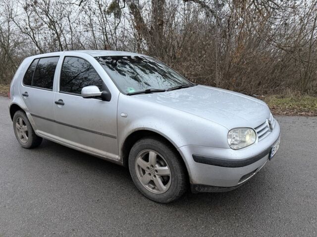 Серый Фольксваген Гольф, объемом двигателя 1.4 л и пробегом 217 тыс. км за 3500 $, фото 2 на Automoto.ua