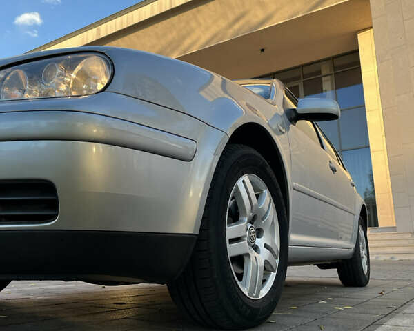 Серый Фольксваген Гольф, объемом двигателя 1.6 л и пробегом 260 тыс. км за 4400 $, фото 14 на Automoto.ua