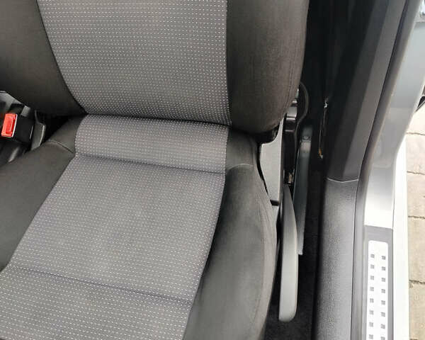 Серый Фольксваген Гольф, объемом двигателя 1.39 л и пробегом 225 тыс. км за 3999 $, фото 16 на Automoto.ua