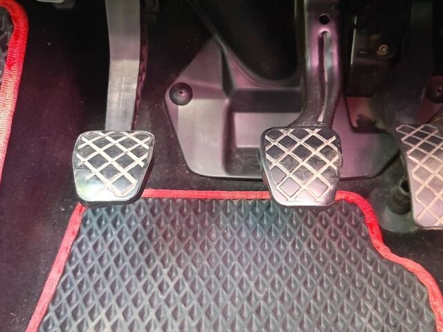 Сірий Фольксваген Гольф, об'ємом двигуна 1.6 л та пробігом 243 тис. км за 5300 $, фото 15 на Automoto.ua