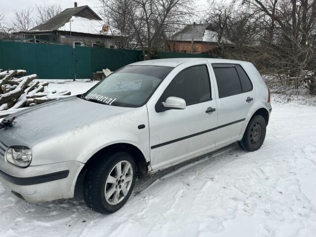 Серый Фольксваген Гольф, объемом двигателя 1.4 л и пробегом 300 тыс. км за 1800 $, фото 1 на Automoto.ua