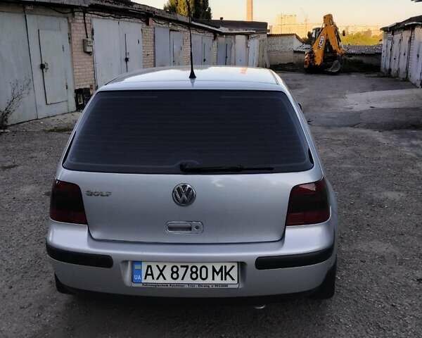 Серый Фольксваген Гольф, объемом двигателя 1.39 л и пробегом 202 тыс. км за 3999 $, фото 3 на Automoto.ua