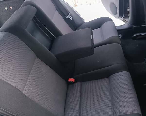 Сірий Фольксваген Гольф, об'ємом двигуна 1.6 л та пробігом 245 тис. км за 3600 $, фото 20 на Automoto.ua