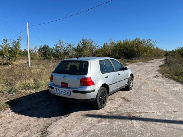 Серый Фольксваген Гольф, объемом двигателя 1.9 л и пробегом 400 тыс. км за 1950 $, фото 3 на Automoto.ua