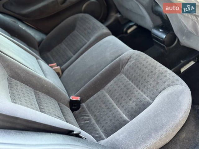 Сірий Фольксваген Гольф, об'ємом двигуна 1.6 л та пробігом 168 тис. км за 5500 $, фото 36 на Automoto.ua