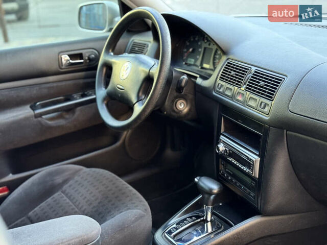 Сірий Фольксваген Гольф, об'ємом двигуна 1.6 л та пробігом 168 тис. км за 5500 $, фото 31 на Automoto.ua