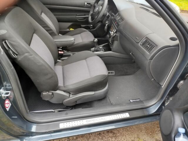 Серый Фольксваген Гольф, объемом двигателя 1.4 л и пробегом 178 тыс. км за 4000 $, фото 3 на Automoto.ua