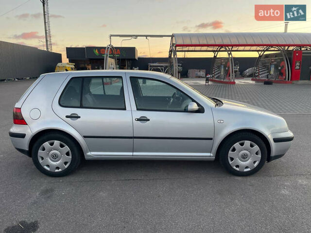 Серый Фольксваген Гольф, объемом двигателя 1.6 л и пробегом 155 тыс. км за 4800 $, фото 3 на Automoto.ua