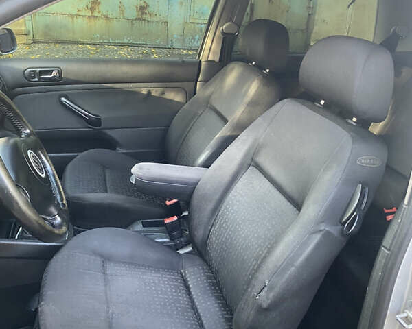 Серый Фольксваген Гольф, объемом двигателя 1.9 л и пробегом 320 тыс. км за 3750 $, фото 15 на Automoto.ua