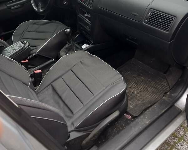 Фольксваген Гольф 2001 у Вінниці на Automoto.ua Сірий Фольксваген Гольф, об'ємом двигуна 1.6 л та пробігом 211 тис. км за 4300 $, фото 3 на Automoto.ua