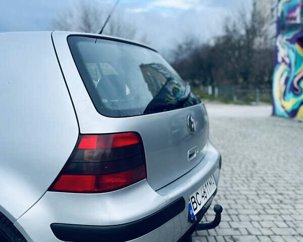 Серый Фольксваген Гольф, объемом двигателя 1.6 л и пробегом 316 тыс. км за 3350 $, фото 14 на Automoto.ua