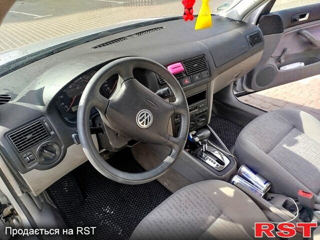 Фольксваген Гольф 2001 у Вінниці на Automoto.ua Сірий Фольксваген Гольф, об'ємом двигуна 1.6 л та пробігом 147 тис. км за 4800 $, фото 8 на Automoto.ua