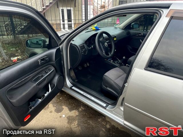 Серый Фольксваген Гольф, объемом двигателя 1.4 л и пробегом 260 тыс. км за 4000 $, фото 6 на Automoto.ua