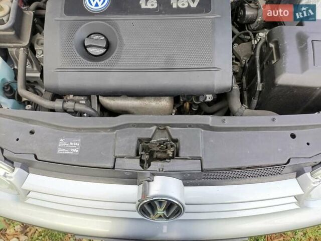 Серый Фольксваген Гольф, объемом двигателя 1.6 л и пробегом 177 тыс. км за 5000 $, фото 25 на Automoto.ua