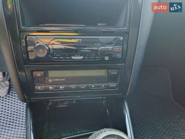 Серый Фольксваген Гольф, объемом двигателя 1.6 л и пробегом 177 тыс. км за 5000 $, фото 58 на Automoto.ua