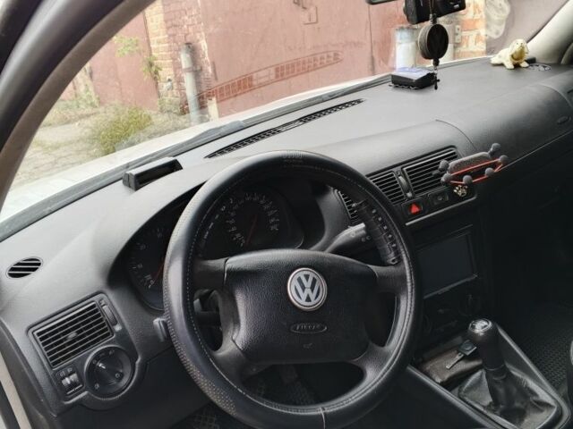 Серый Фольксваген Гольф, объемом двигателя 1.9 л и пробегом 310 тыс. км за 4500 $, фото 2 на Automoto.ua