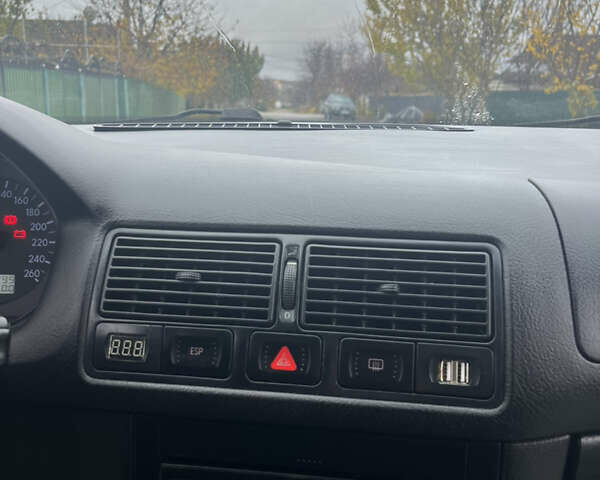 Серый Фольксваген Гольф, объемом двигателя 1.6 л и пробегом 219 тыс. км за 4500 $, фото 19 на Automoto.ua