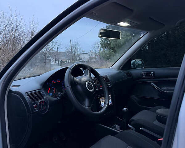 Сірий Фольксваген Гольф, об'ємом двигуна 1.6 л та пробігом 219 тис. км за 4200 $, фото 11 на Automoto.ua