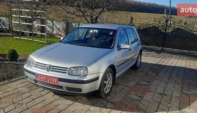 Серый Фольксваген Гольф, объемом двигателя 1.6 л и пробегом 208 тыс. км за 4850 $, фото 3 на Automoto.ua