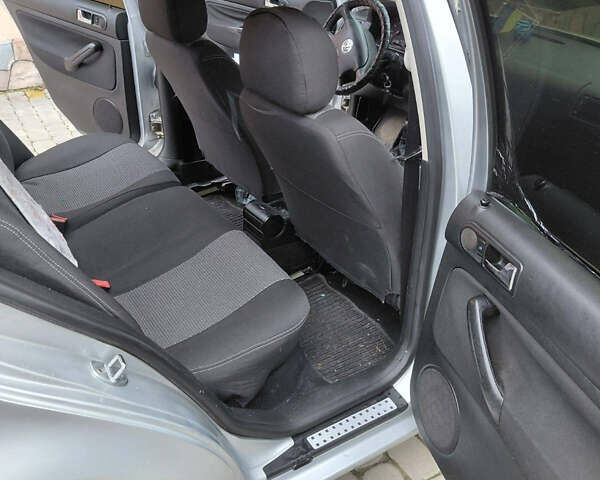 Серый Фольксваген Гольф, объемом двигателя 1.39 л и пробегом 287 тыс. км за 3500 $, фото 8 на Automoto.ua