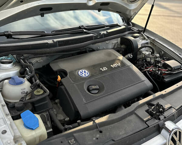 Серый Фольксваген Гольф, объемом двигателя 1.6 л и пробегом 300 тыс. км за 3800 $, фото 14 на Automoto.ua