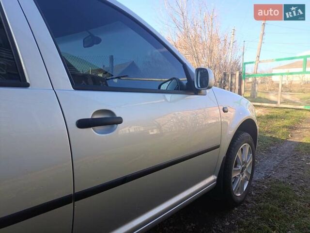 Серый Фольксваген Гольф, объемом двигателя 1.6 л и пробегом 177 тыс. км за 5000 $, фото 11 на Automoto.ua