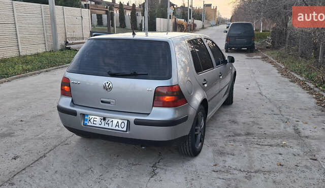Сірий Фольксваген Гольф, об'ємом двигуна 1.6 л та пробігом 251 тис. км за 5300 $, фото 4 на Automoto.ua