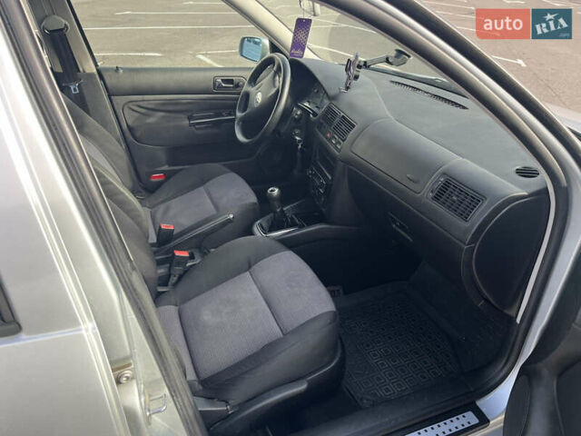 Серый Фольксваген Гольф, объемом двигателя 1.39 л и пробегом 245 тыс. км за 3190 $, фото 18 на Automoto.ua