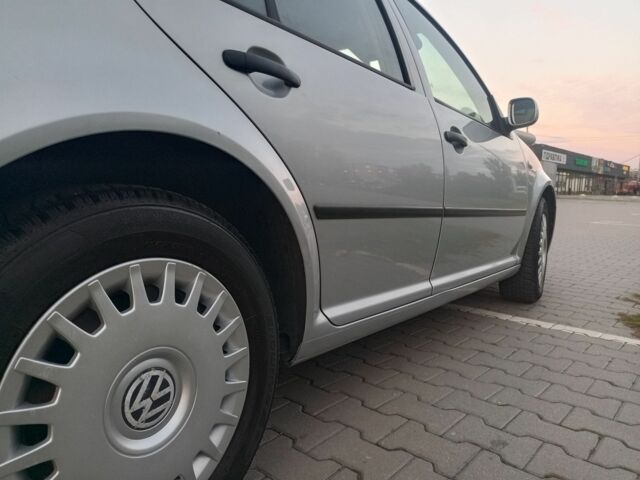 Серый Фольксваген Гольф, объемом двигателя 1.6 л и пробегом 206 тыс. км за 5150 $, фото 9 на Automoto.ua