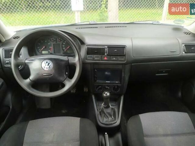 Сірий Фольксваген Гольф, об'ємом двигуна 1.39 л та пробігом 167 тис. км за 3500 $, фото 5 на Automoto.ua