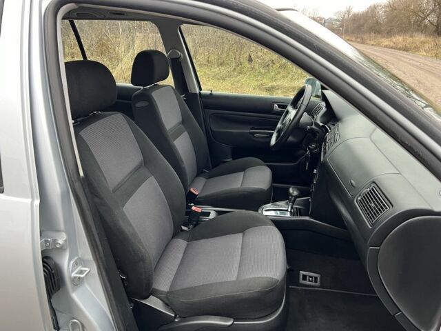 Серый Фольксваген Гольф, объемом двигателя 1.6 л и пробегом 170 тыс. км за 5200 $, фото 22 на Automoto.ua