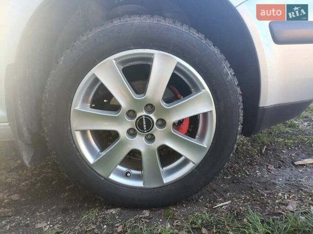 Серый Фольксваген Гольф, объемом двигателя 1.6 л и пробегом 177 тыс. км за 5000 $, фото 17 на Automoto.ua