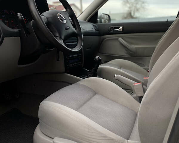 Серый Фольксваген Гольф, объемом двигателя 1.39 л и пробегом 201 тыс. км за 3699 $, фото 7 на Automoto.ua